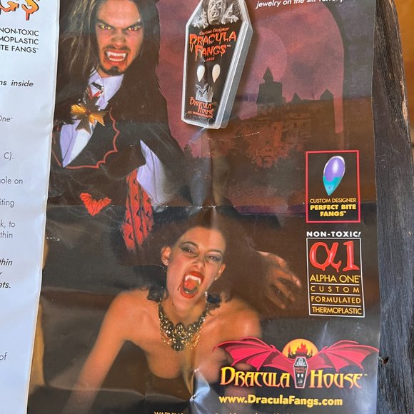 Dracula fangs - Dracula house Halloween - Picture 7 of 11